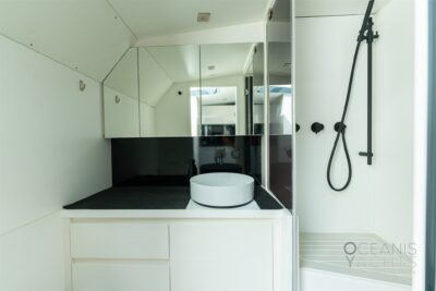 4 berth boat for sale in Liguria (Italy) - photo 9