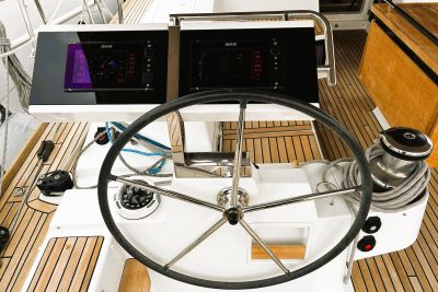 Beneteau Oceanis 55 2016 yacht in Liguria (Italy) - image 7