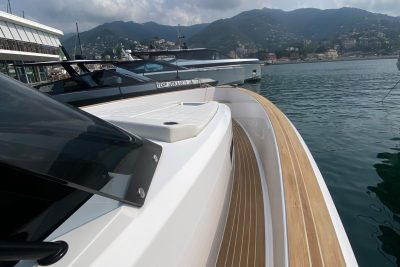 Barca a motore costruito da Pardo Yachts, modello Pardo 38 - foto 8